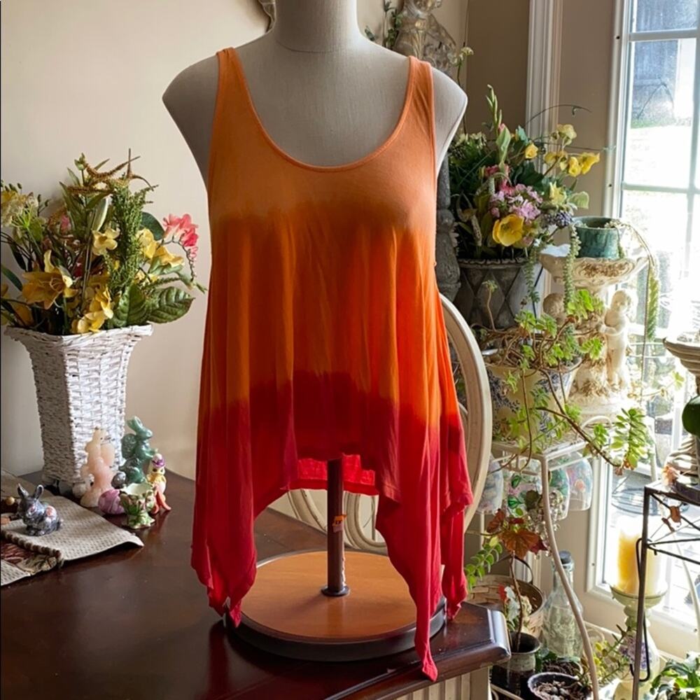 Fraiche women’s size SP tie dyed NWT tank top